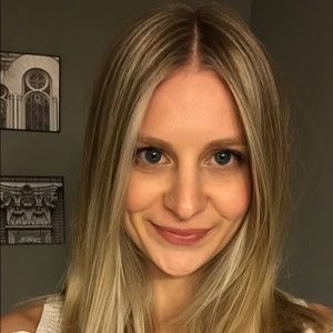 Meet your Posher, Casey