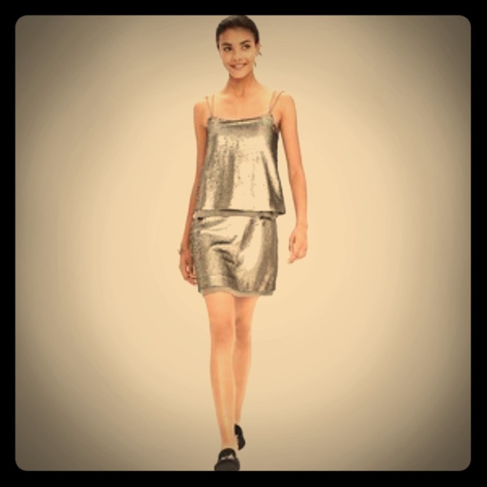Gorgeous Banana republic sheath dress