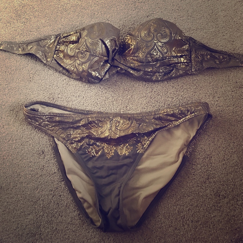 Victoria's Secret bikini
