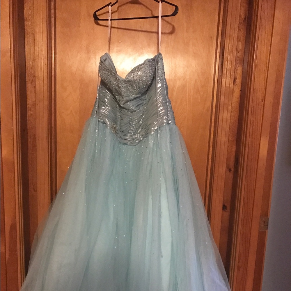 Light Blue Embellished Prom Dress