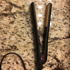 Chi Elite flat iron.
