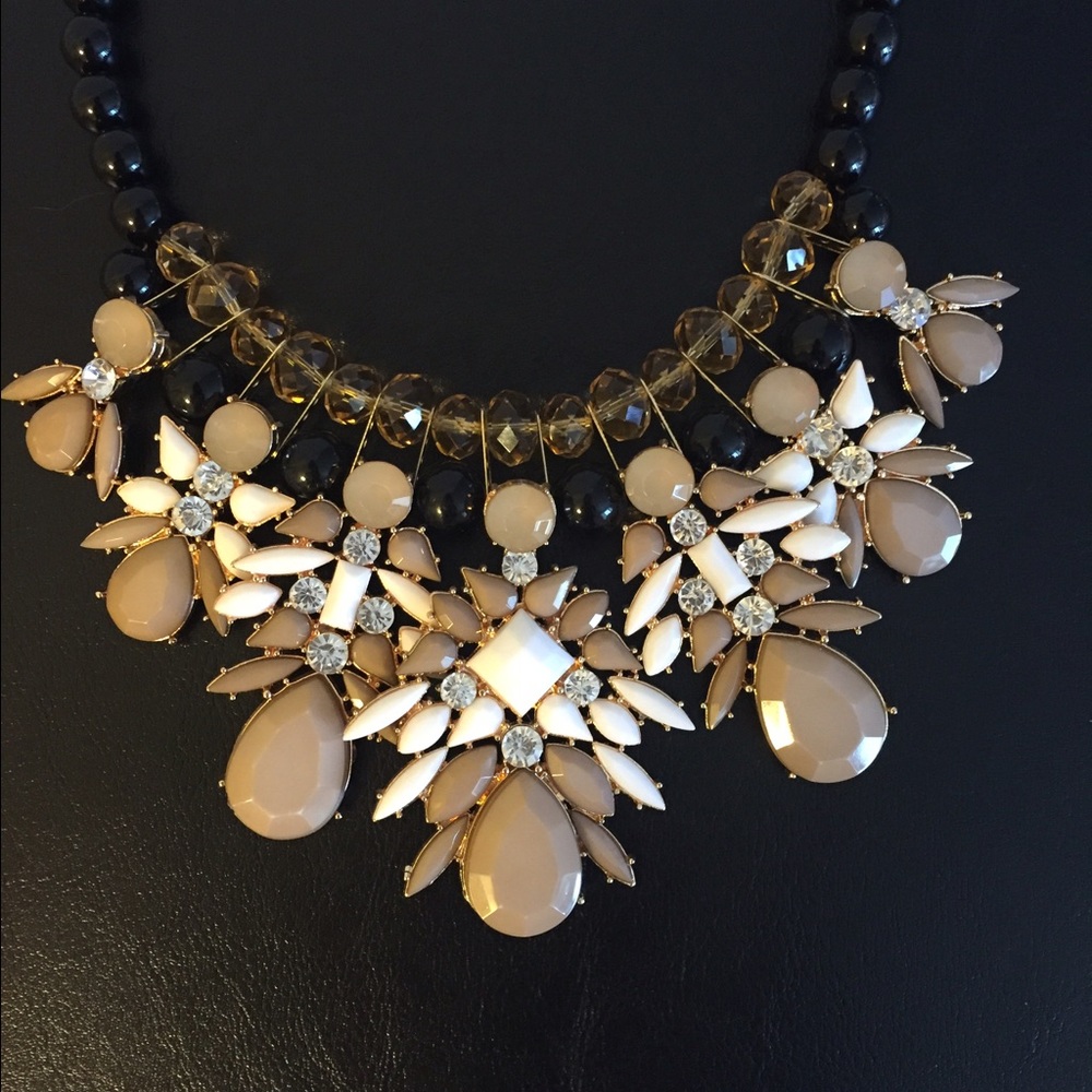 Statement necklace