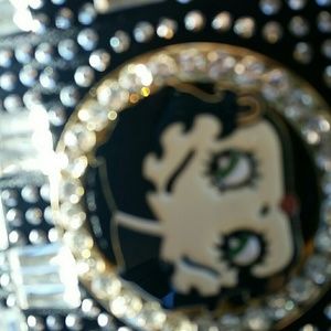 Meet your Posher, Keekee