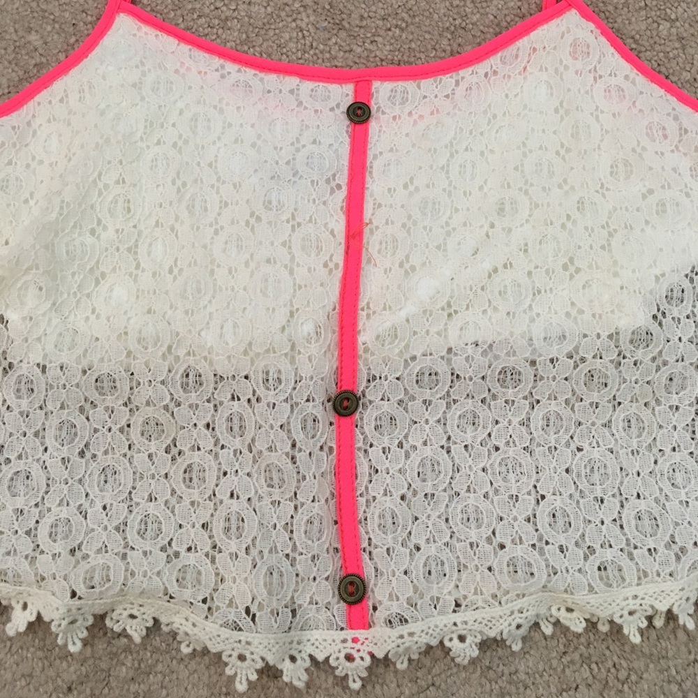 Crop top - Picture 2 of 3