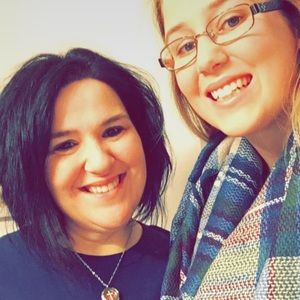 Meet your Posher, Holly