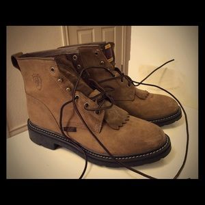 Ariat lace up Boots