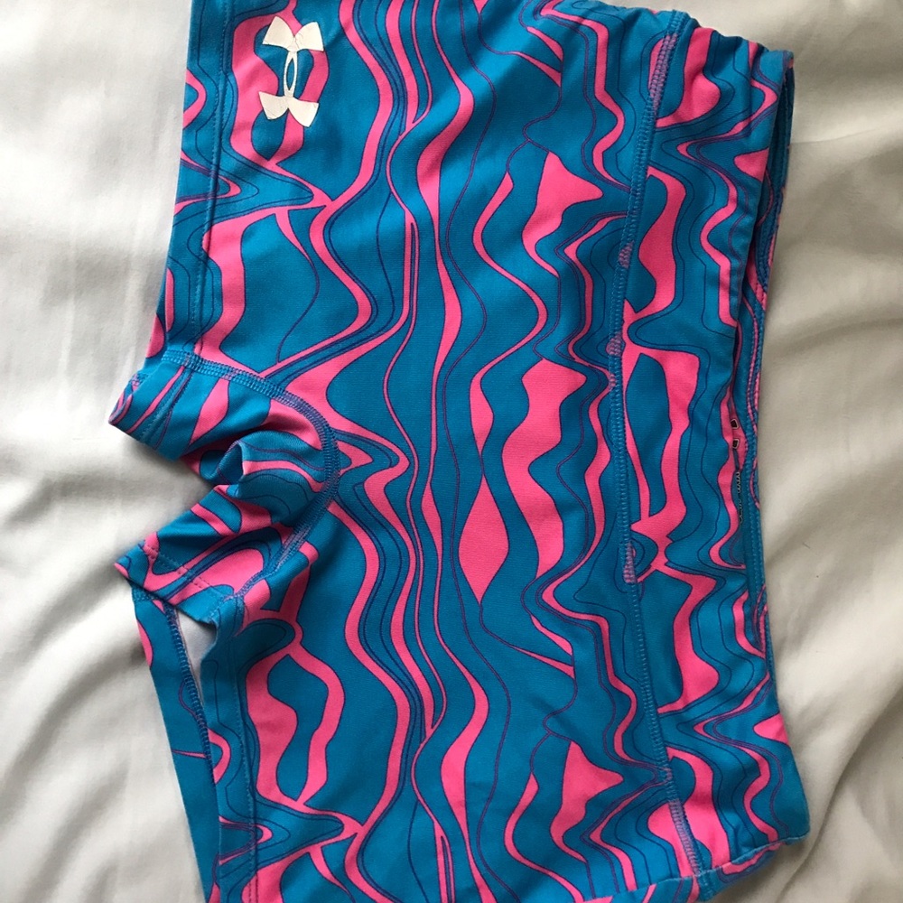 Under Armour. Youth XL. Fits as Adult Small.