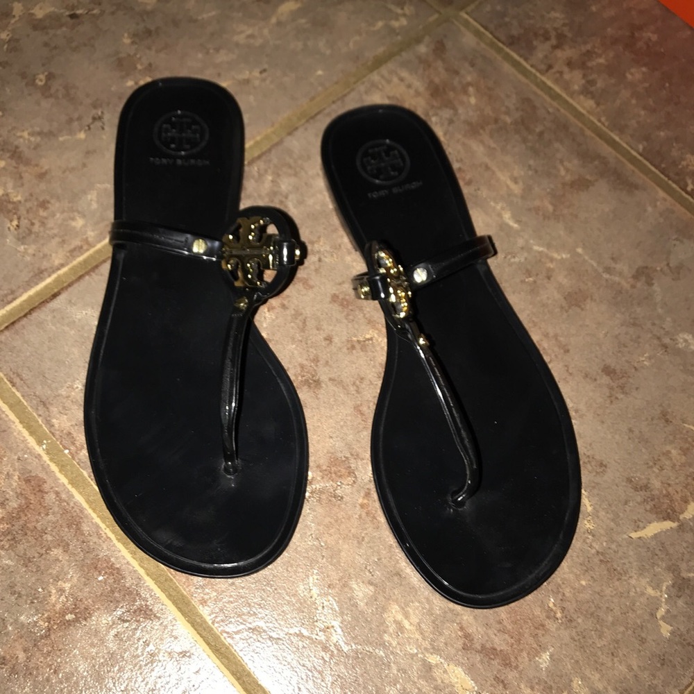 Authentic Tory burch sandals size 8