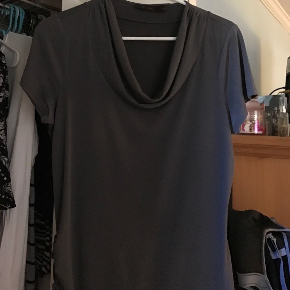 Grey top