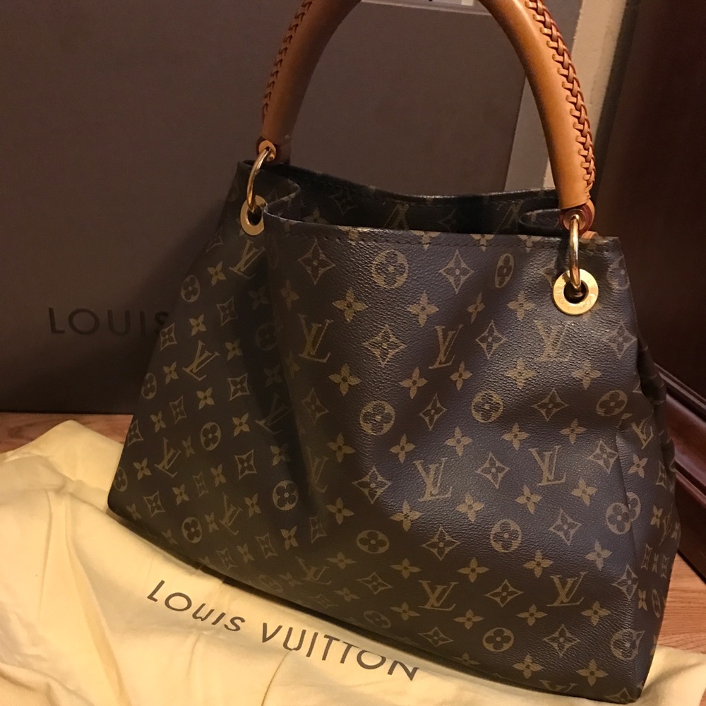 Louis Vuitton Artsy Gm
