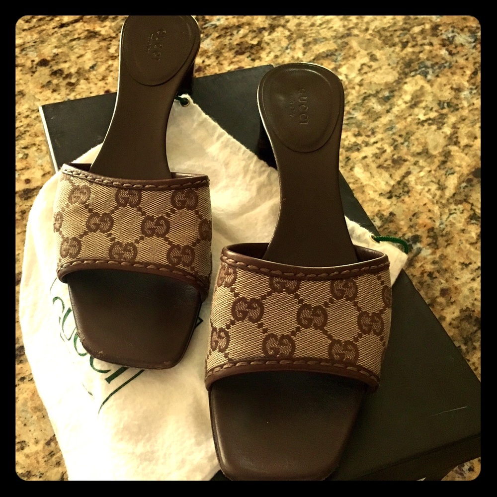 Woman's Gucci Sandals