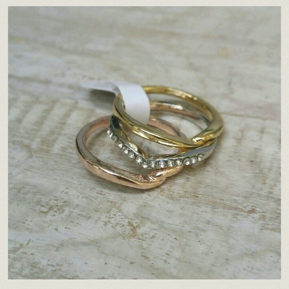 18K Tri Tone Stackable Pave Wave Midi Rings - Picture 2 of 4