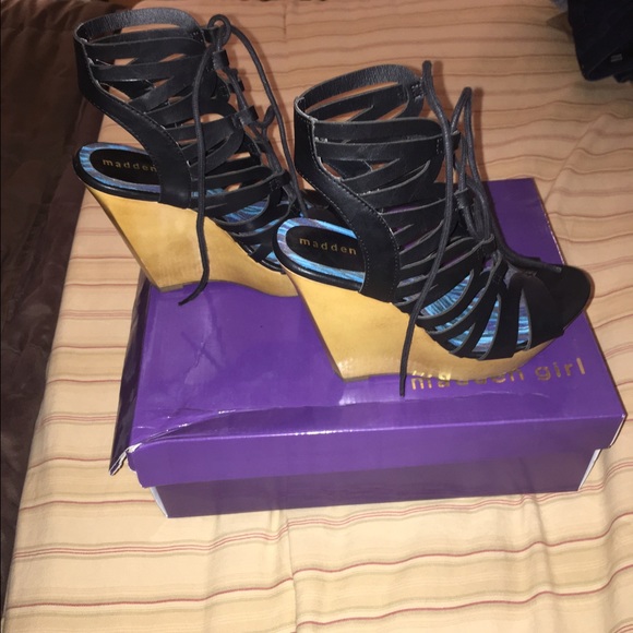 Madden a girl lace up wedges - Picture 2 of 3
