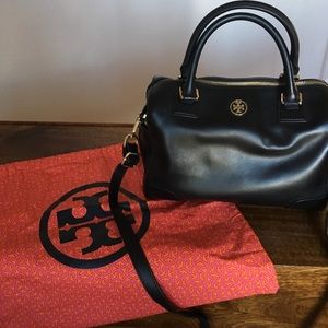 Black Tory Burch Robinson tote in great condition!