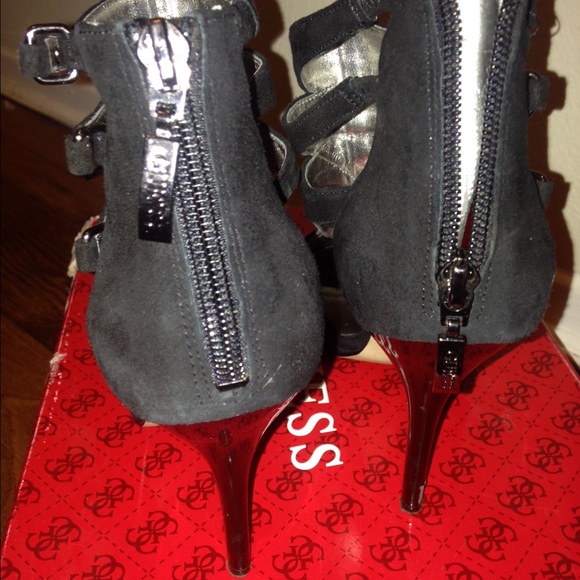 GWNIMBLE Suede heels - Picture 5 of 7