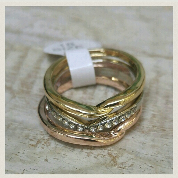 18K Tri Tone Pave Crystal Wave Stackable Midi Ring - Picture 3 of 5