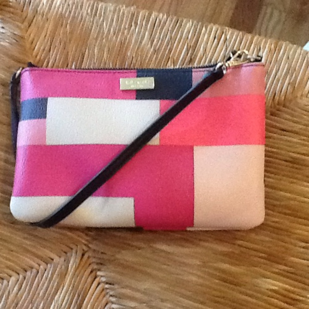 New clutch wristlet