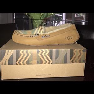 New Ugg moccasins