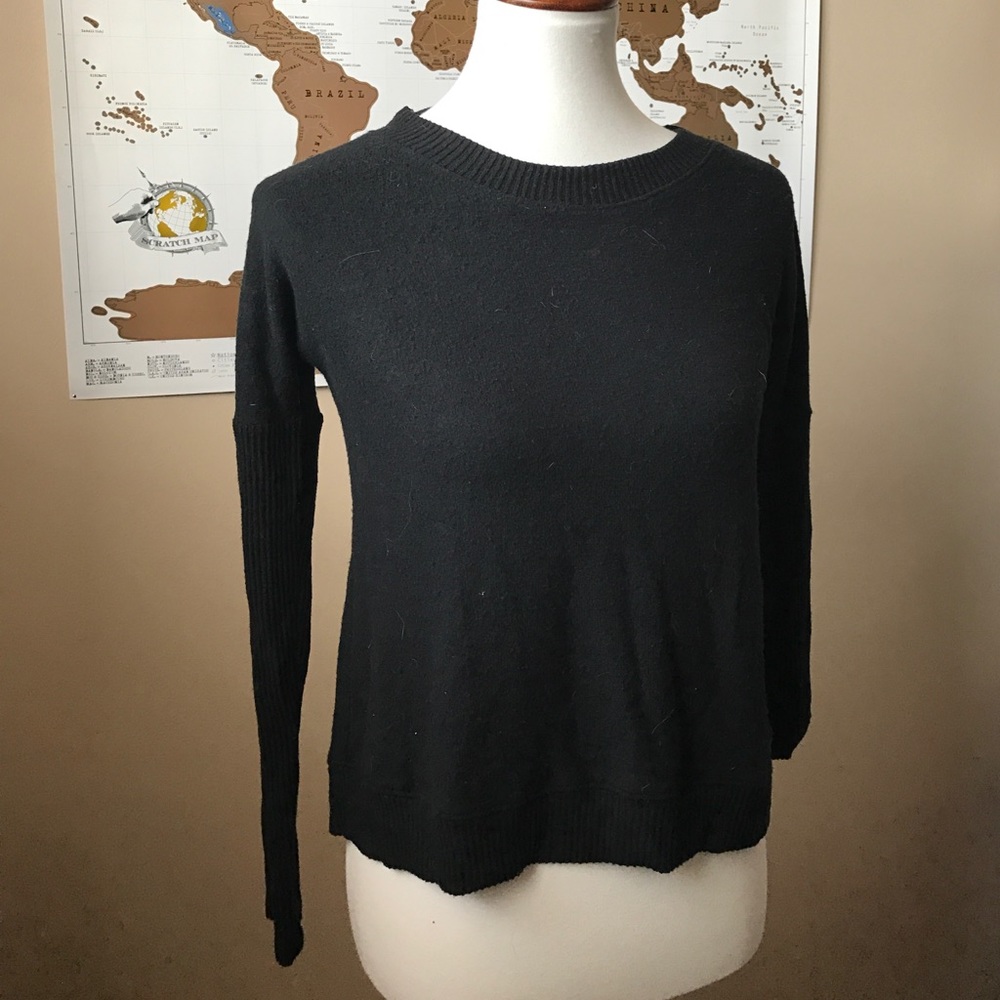 EUC Long Sleeve Sweater - Super Soft