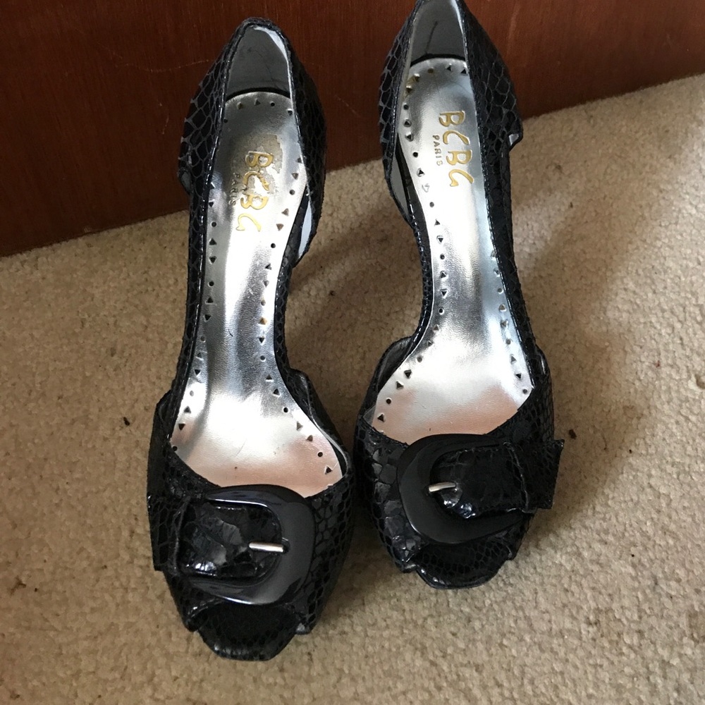 BCBG black heels with buckle