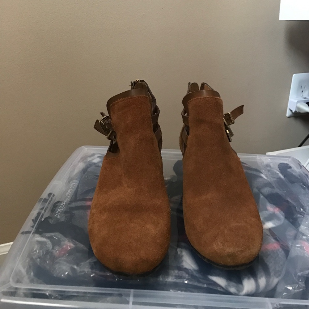 Kenneth Cole Reaction Cut Out Booties