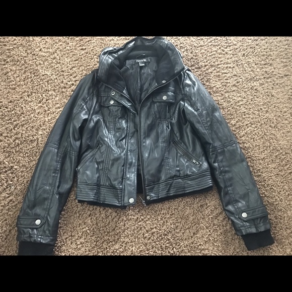 Forever 21 faux black  leather jacket - Picture 1 of 3