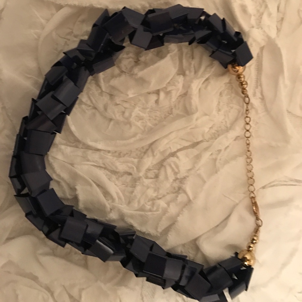Blue chain necklace
