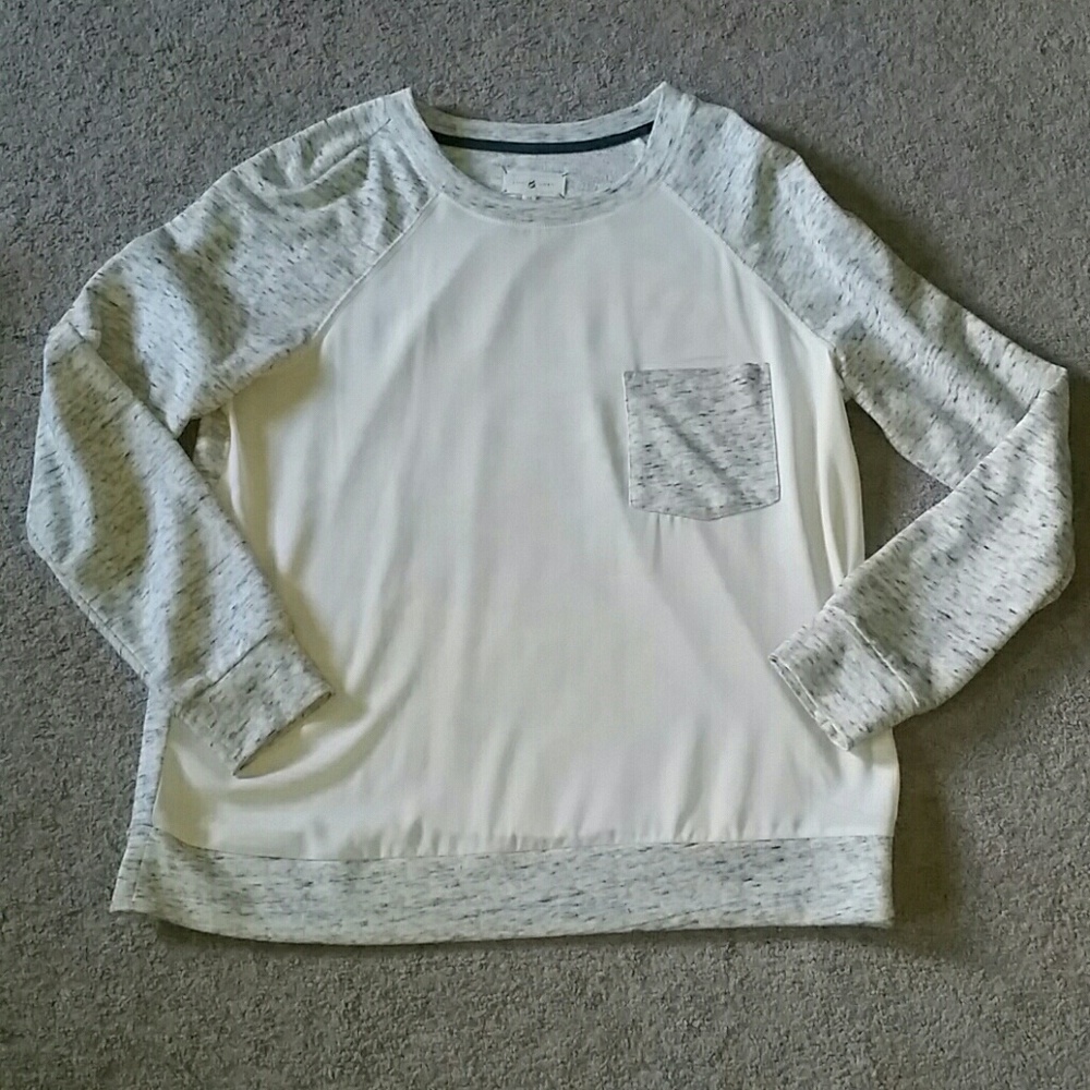 Lou & Grey long sleeve with pocket