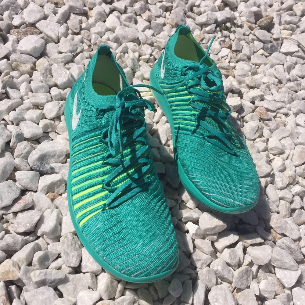 Nike Free Transform Flyknit - Picture 5 of 6