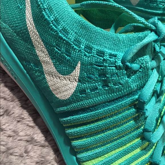 Nike Free Transform Flyknit - Picture 3 of 6