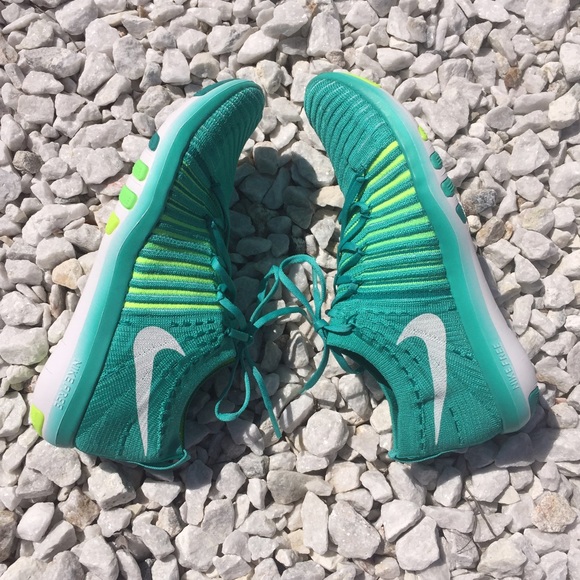 Nike Free Transform Flyknit - Picture 4 of 6