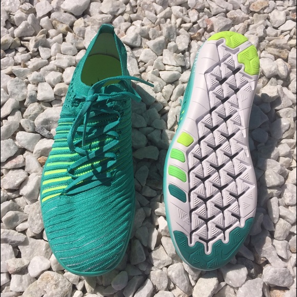 Nike Free Transform Flyknit - Picture 6 of 6