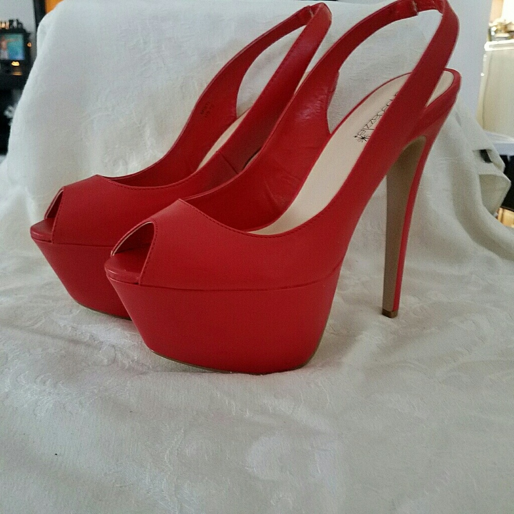 Ladies Red 7" platform slingback!