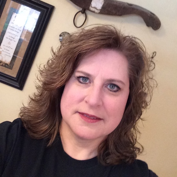 Meet your Posher, Dawn - Picture 1 of 1