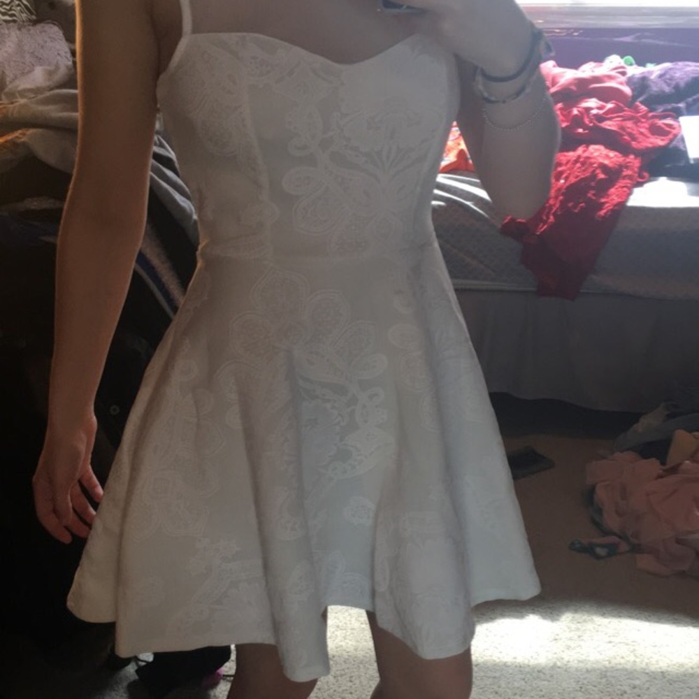 White Lace pattern Trixxi Homecoming/Formal Dress
