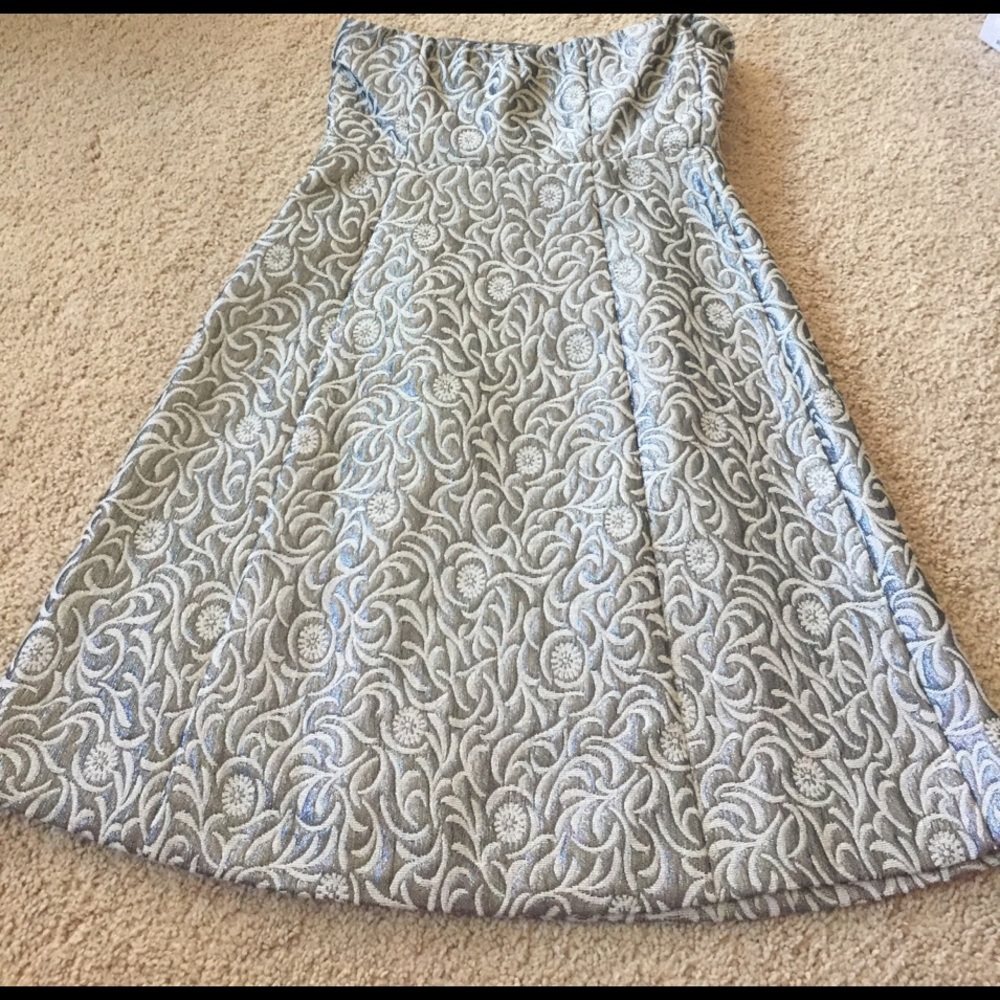 LIMITED STRAPLESS DRESS size 2 - Picture 2 of 4