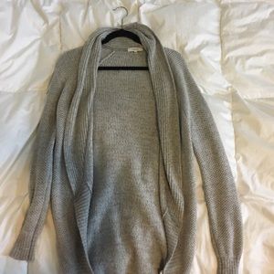 Aritzia Talula Sweater