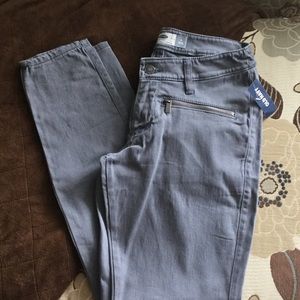 Old Navy gray pants. NWT.