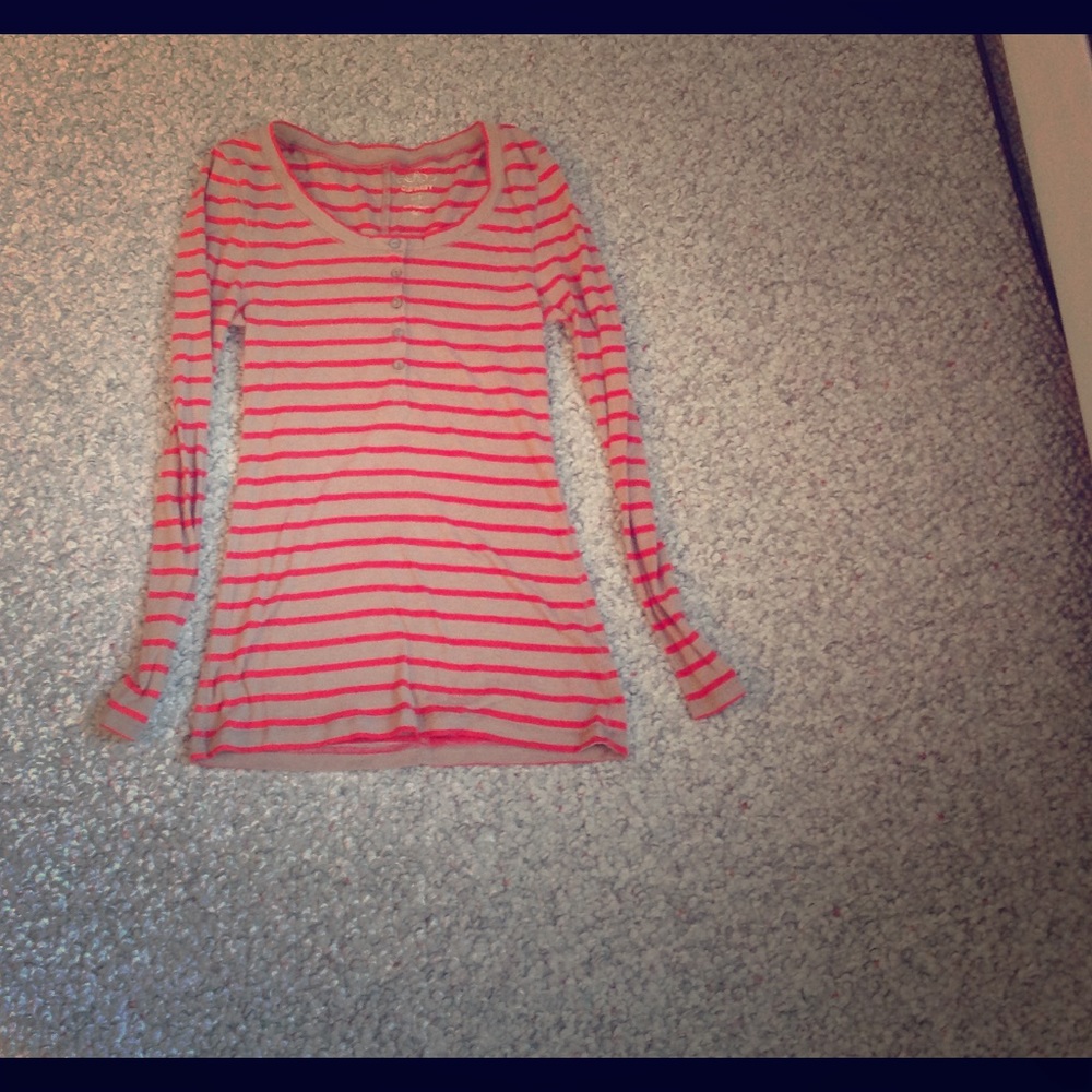 Small/medium tan orange stripped long sleeve tee