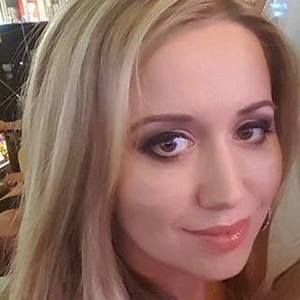 Meet your Posher, Evelyn