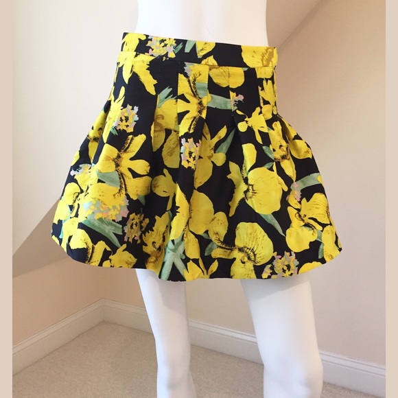 🆕 Lily Mini Skirt - Picture 5 of 7