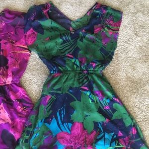 Express dresses! Two beautiful fun summer dresses