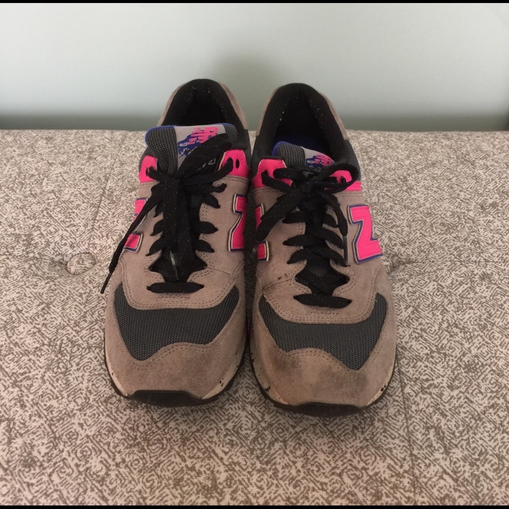 New Balance Grey Suede 574 - size 9