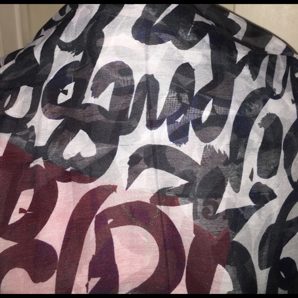 H&M Abstract Motif Infinity Scarf - Picture 3 of 4