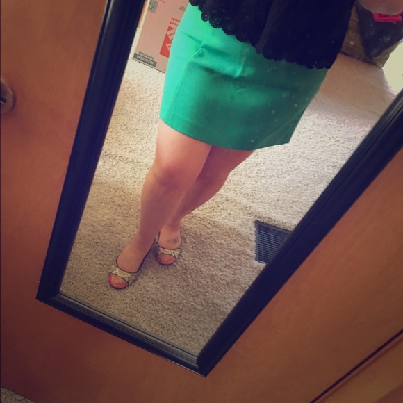 LOFT Dresses & Skirts - Green Loft skirt NWT!