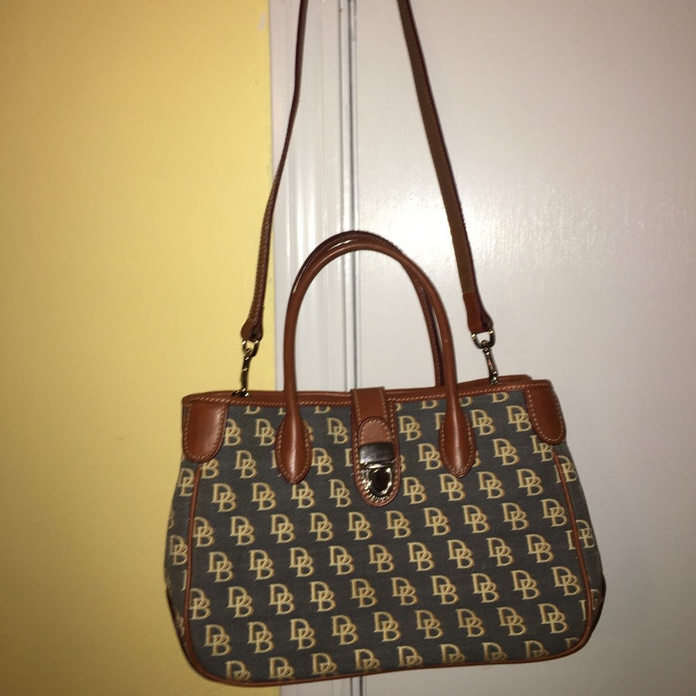 Dooney & Bourke purse