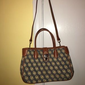 Dooney & Bourke purse