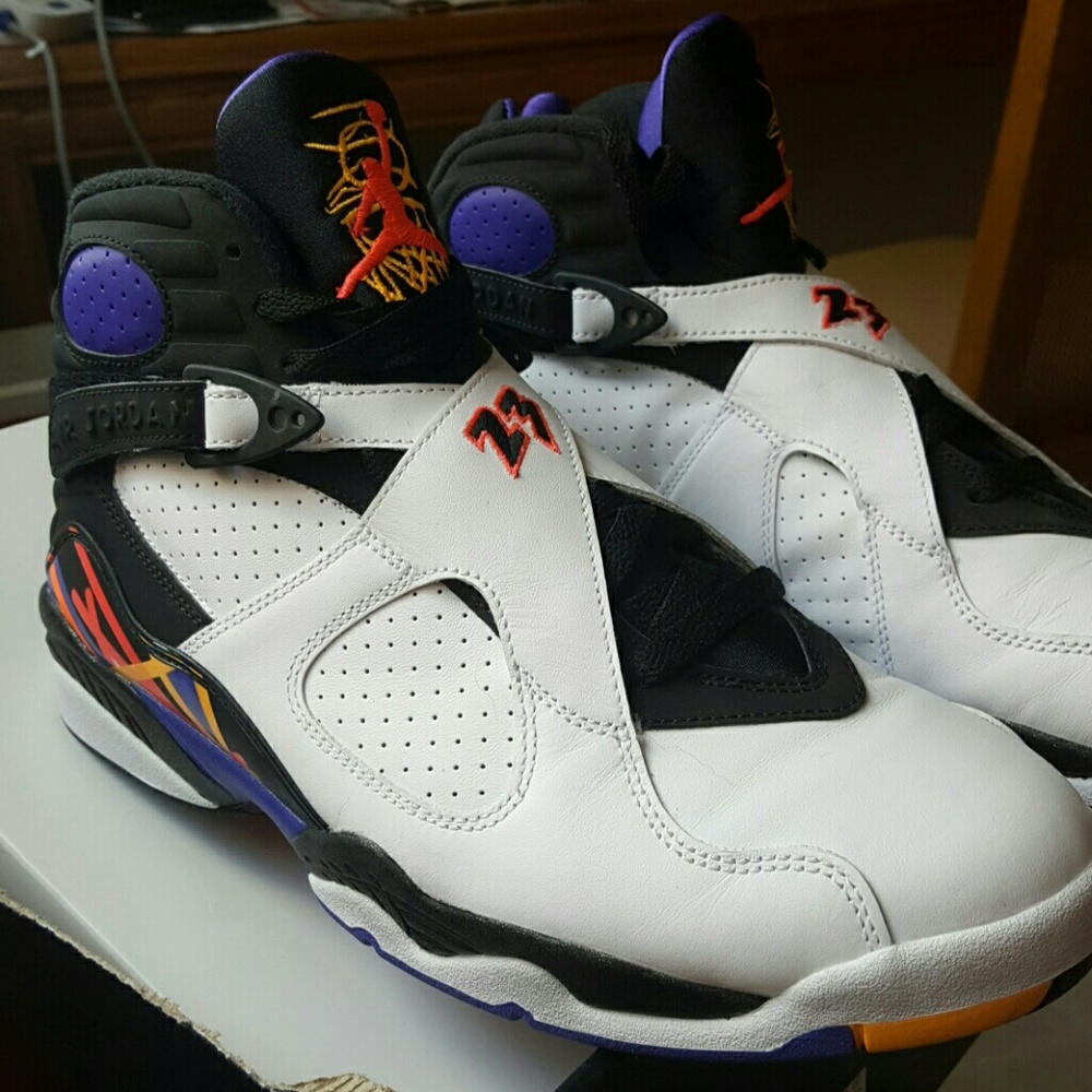 BRAND NEW! AIR JORDAN 8 RETRO