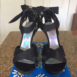 Black Blow Prom Shoes