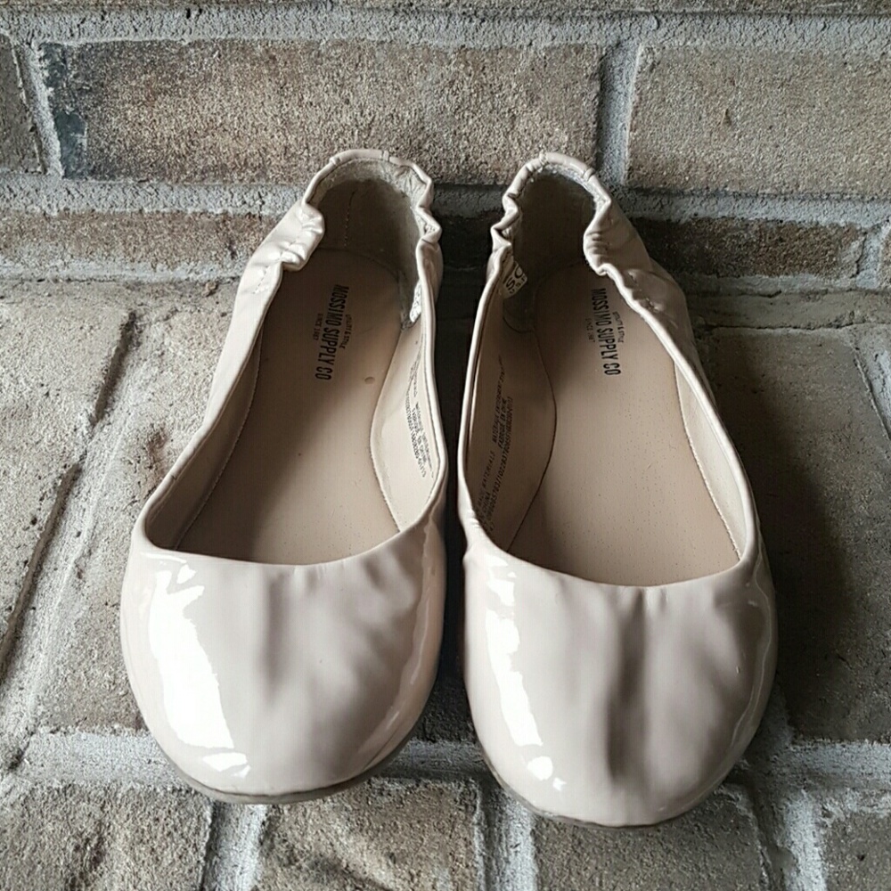 Mossimo Nude Patent Leather Flats 8.5